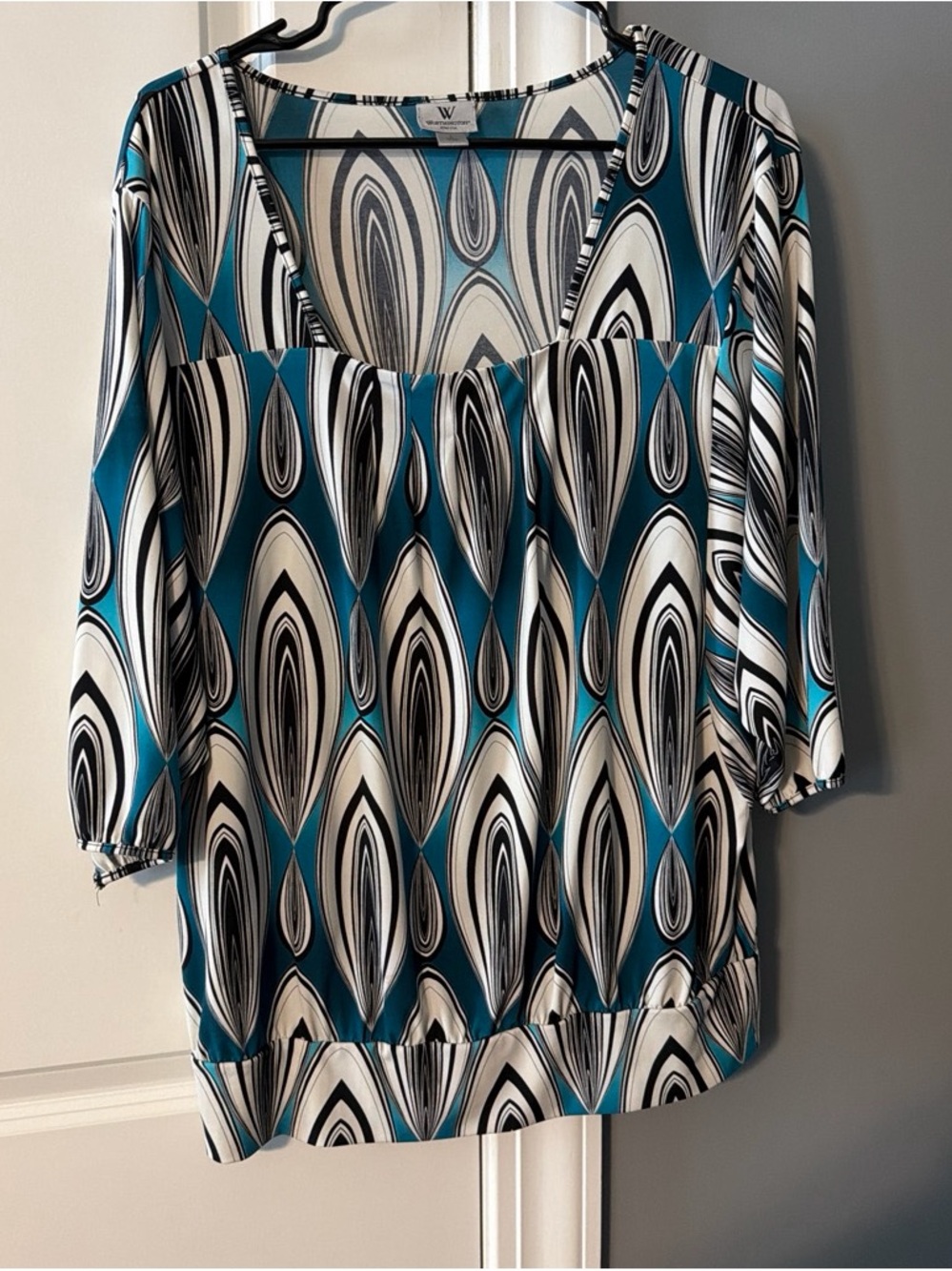 Teal Geometric Scoop-Neck Women’s Top
